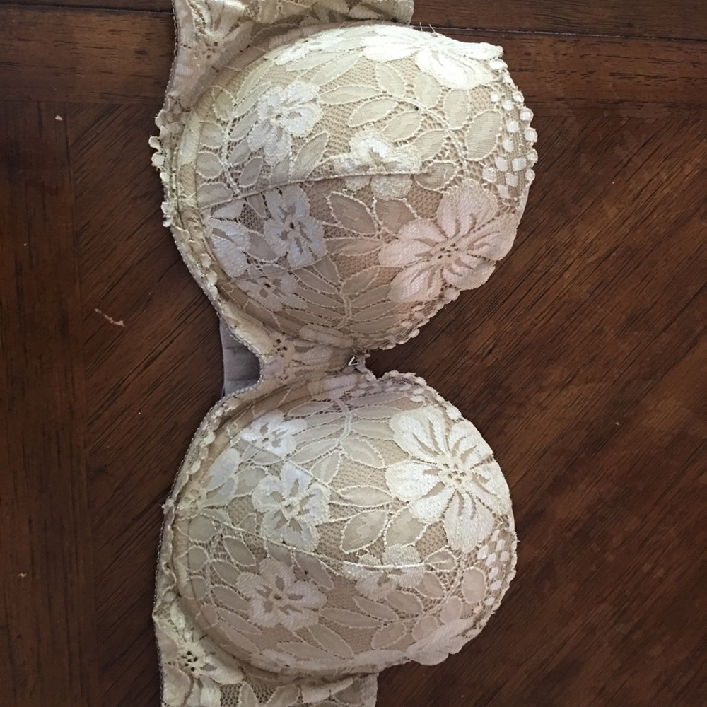 Victoria Secret 36b strapless lace bra.